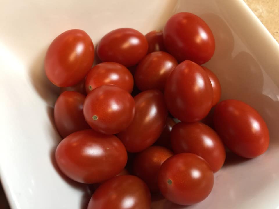 Gorgonzola burger with Kale tomato corn salad
