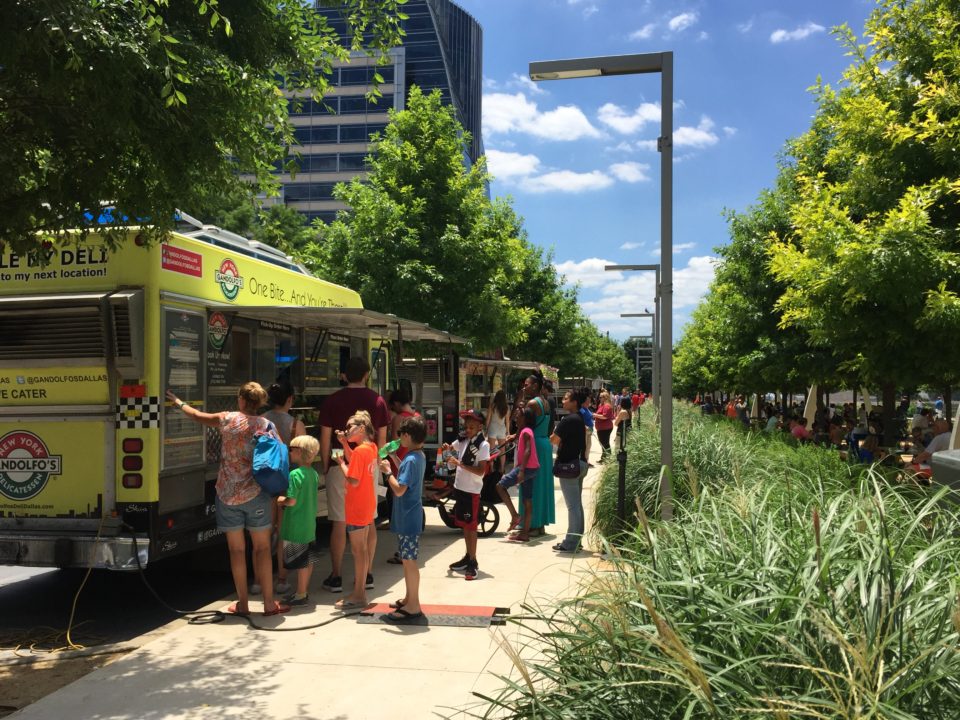 Klyde warren trucks park food